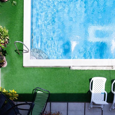 Hostal Antares Manta Bagian luar foto