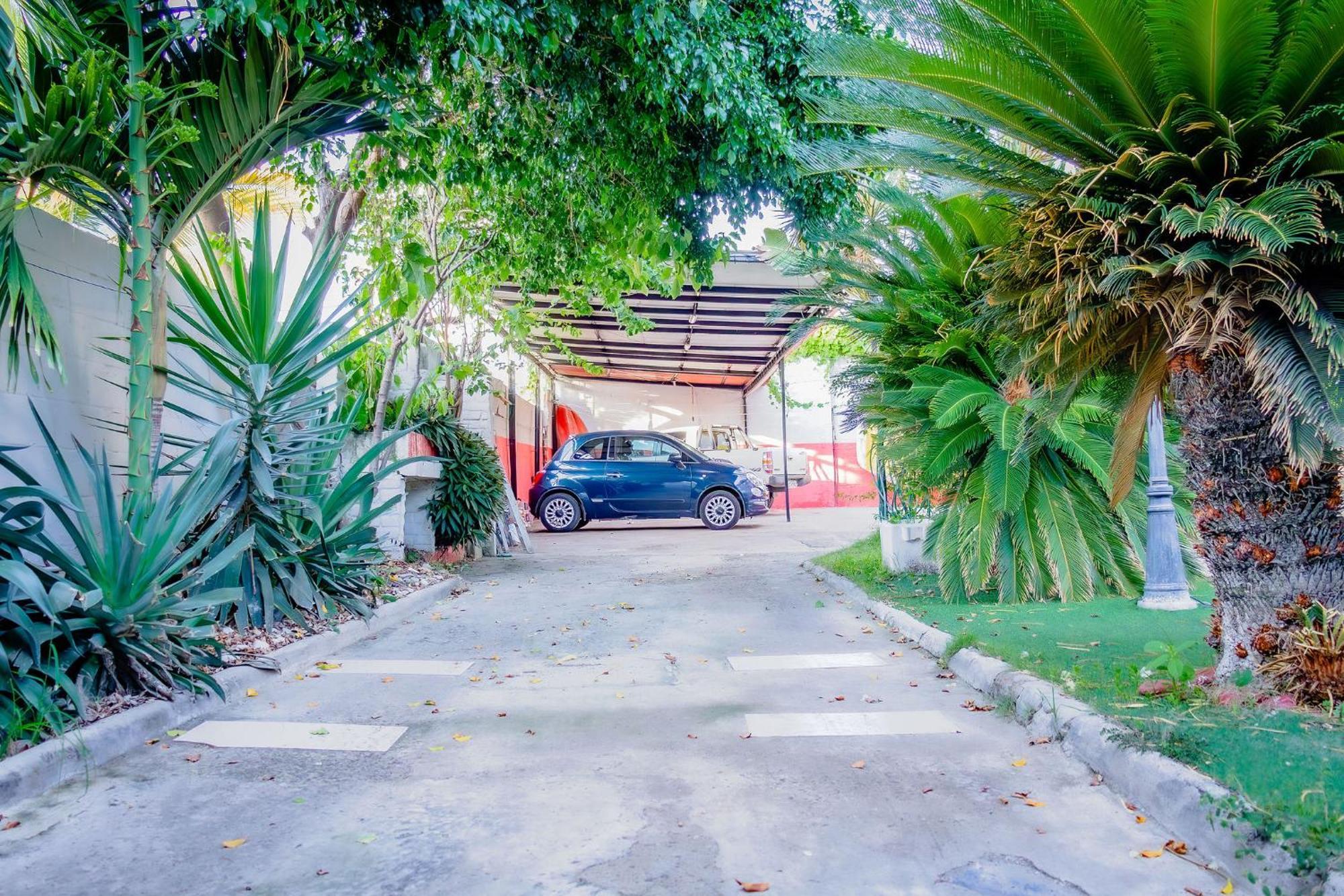 Hostal Antares Manta Bagian luar foto