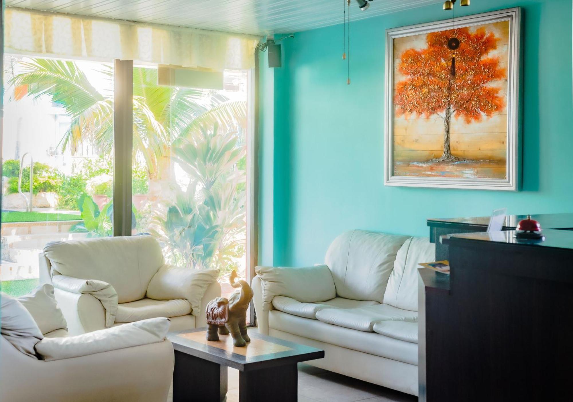 Hostal Antares Manta Bagian luar foto