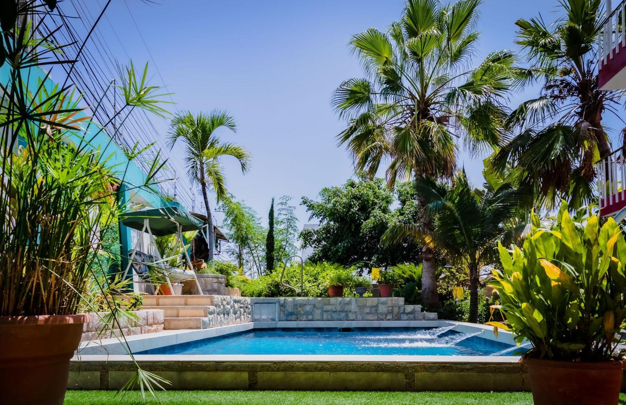 Hostal Antares Manta Bagian luar foto