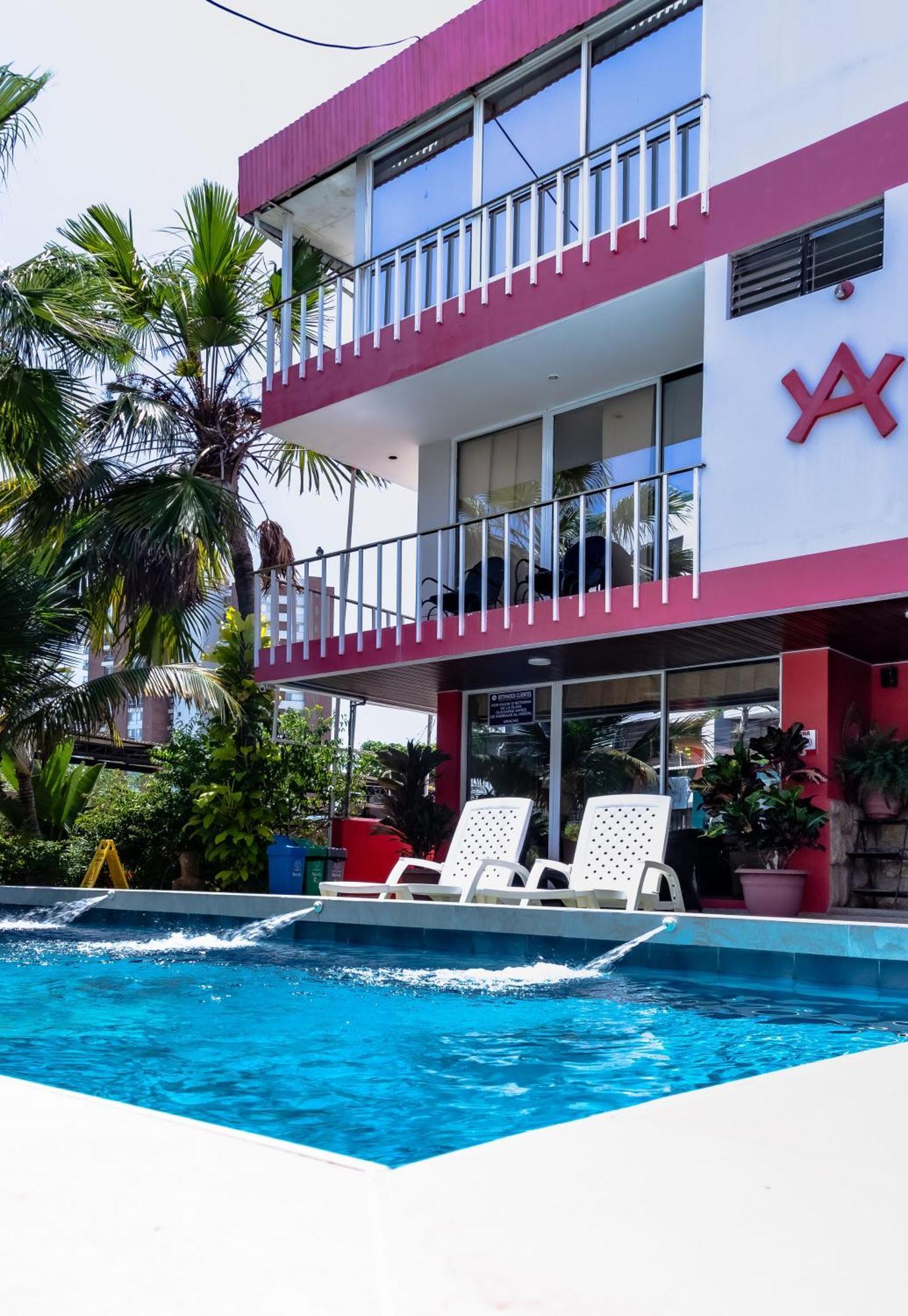 Hostal Antares Manta Bagian luar foto