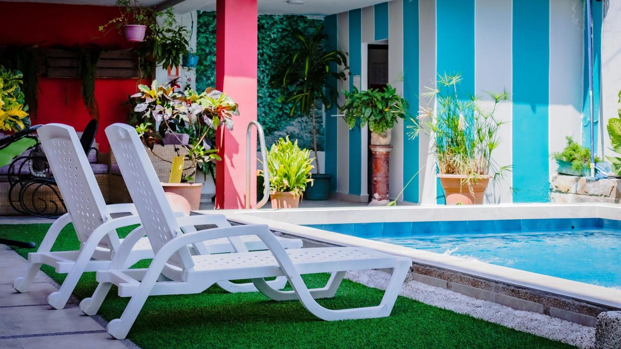 Hostal Antares Manta Bagian luar foto