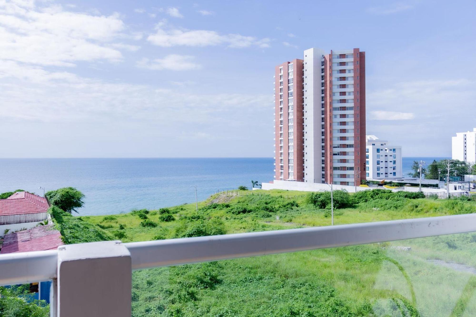 Hostal Antares Manta Bagian luar foto
